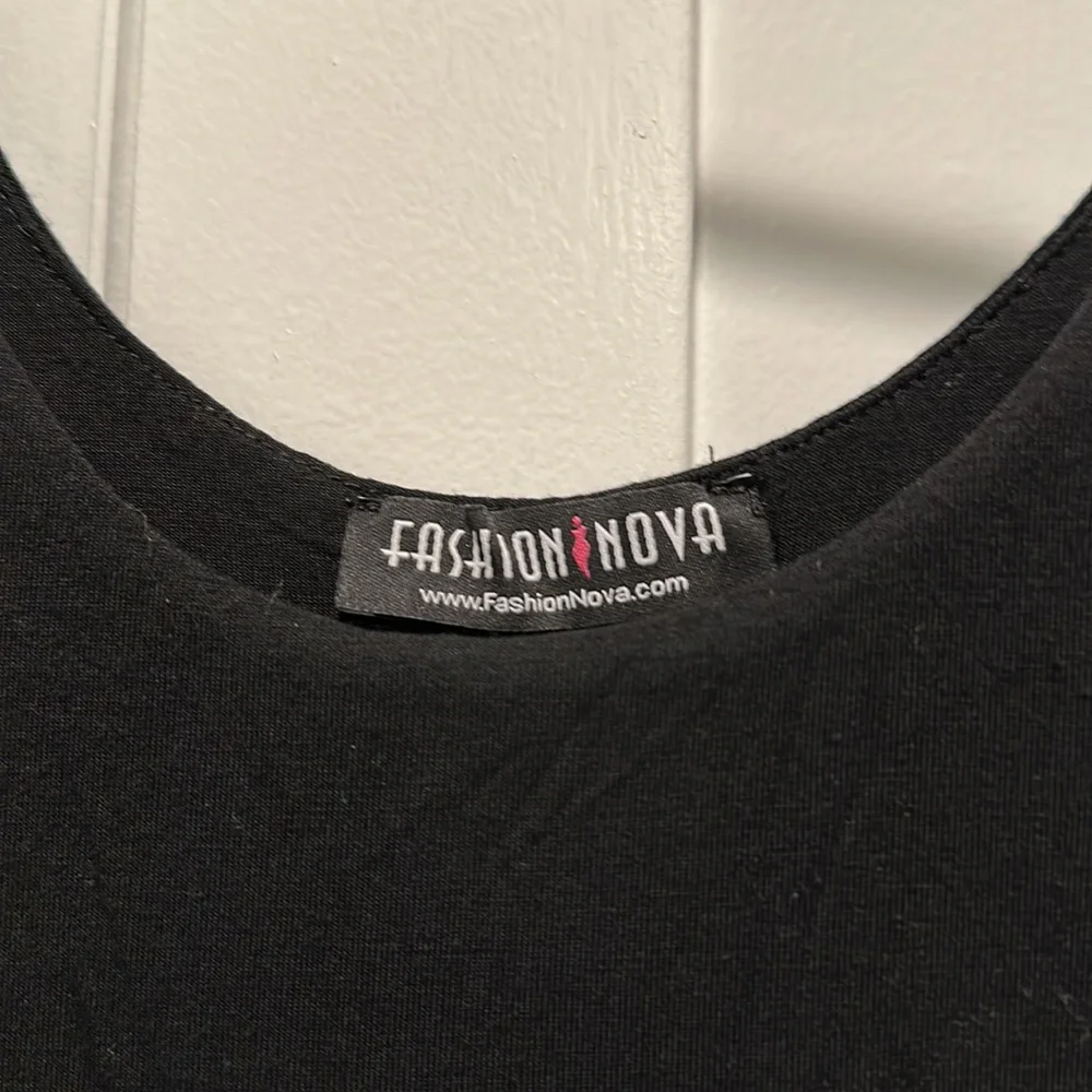 Black Dress - Picture 2 of 3